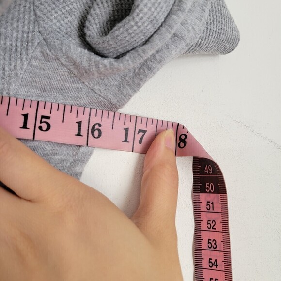 Marc New York Andrew Marc Performance Heather Gray Long Sleeve Top Size Medium - Picture 8 of 13